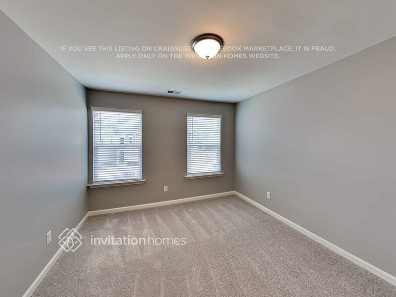 Building Photo - 207 Webster Cir