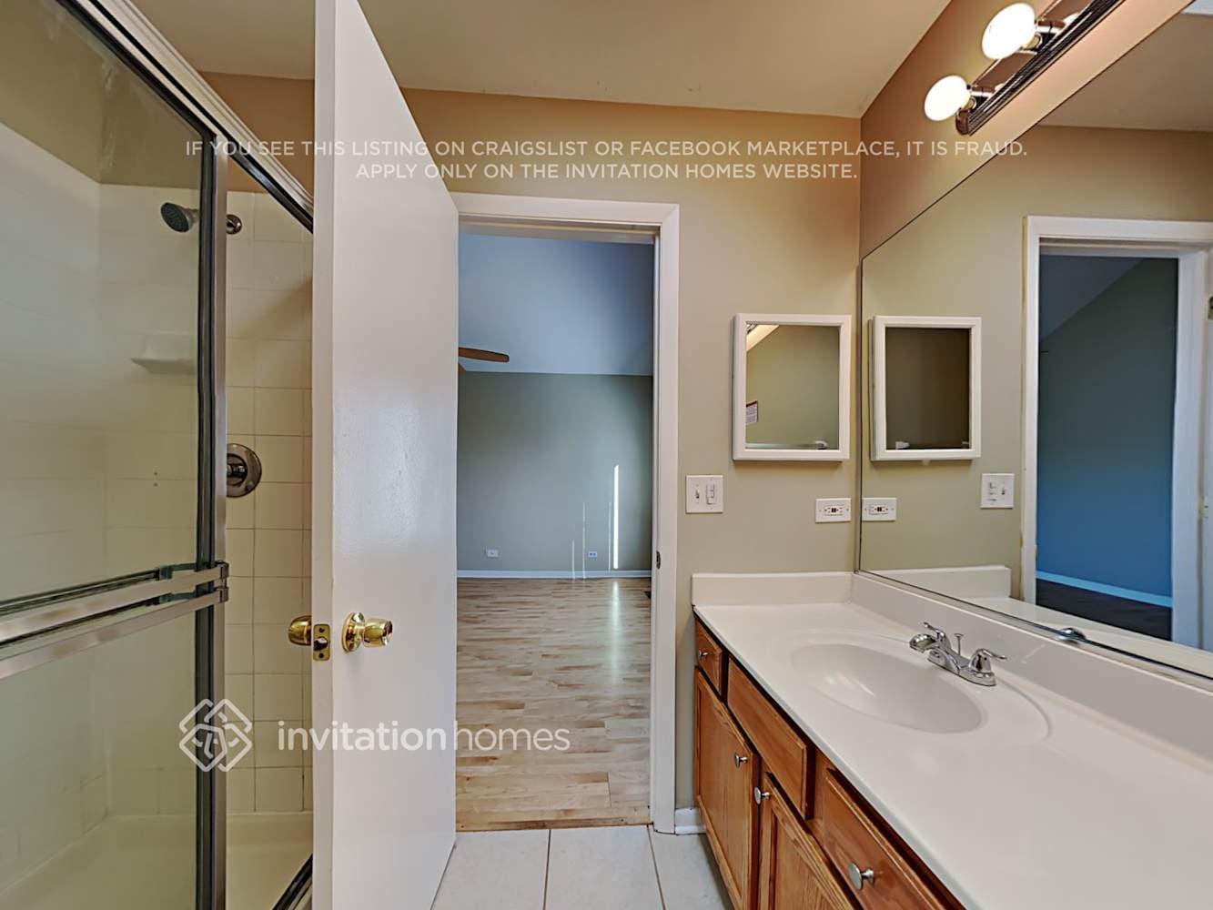 Building Photo - 1323 Locust Ct