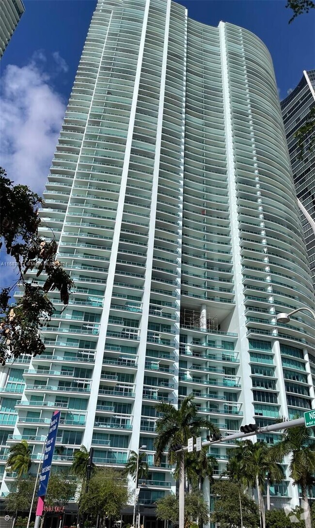 Building Photo - 900 Biscayne Blvd