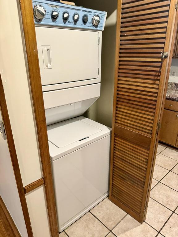 Building Photo - 99 Falcon Crest Dr