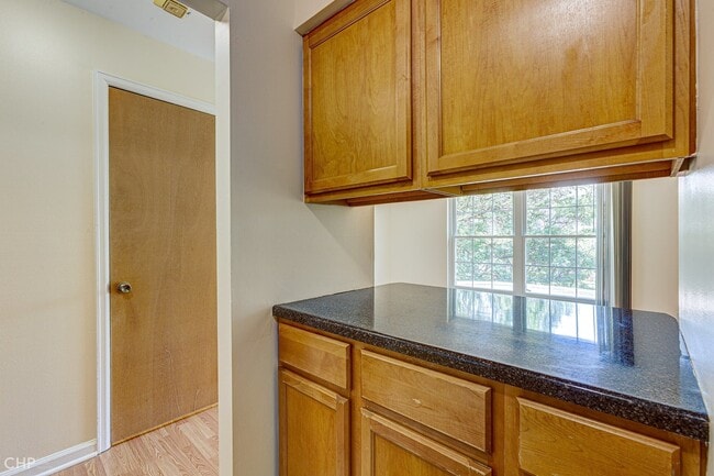 Building Photo - 5300 Carriage Way Dr