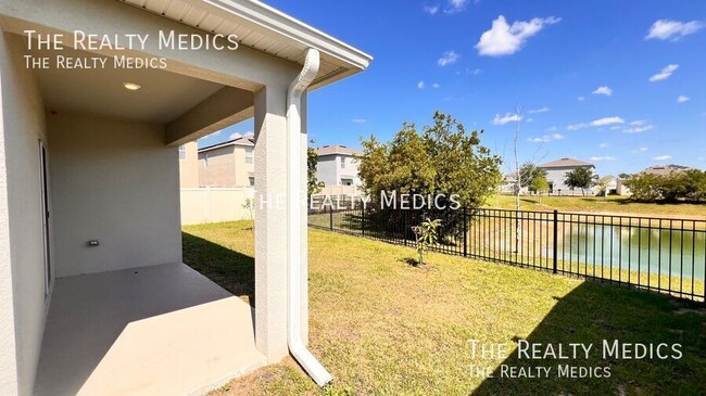 Building Photo - 227 Eagleview Loop