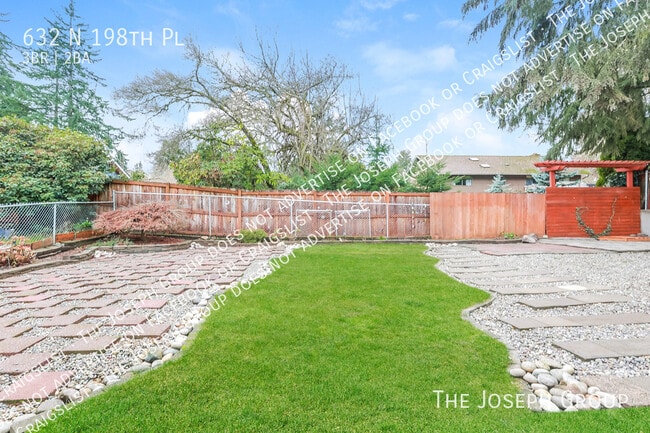 Building Photo - 632 N 198th Pl