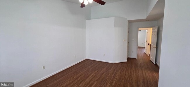 Building Photo - 20544 Blue Heron Terrace