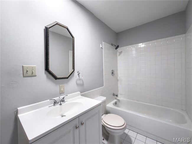 Building Photo - 3004 Pembroke Ln