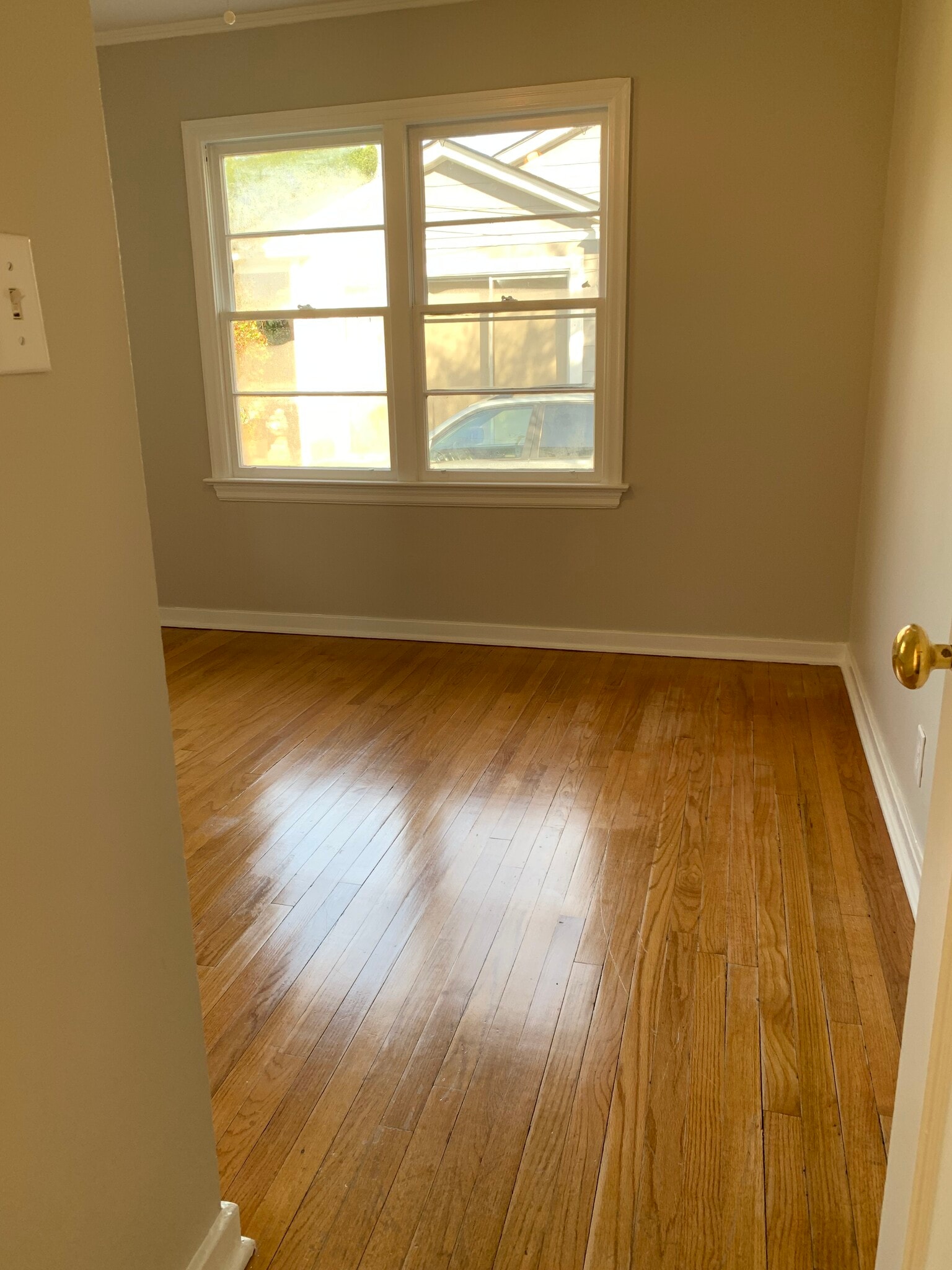 Building Photo - 111 Ellinor St