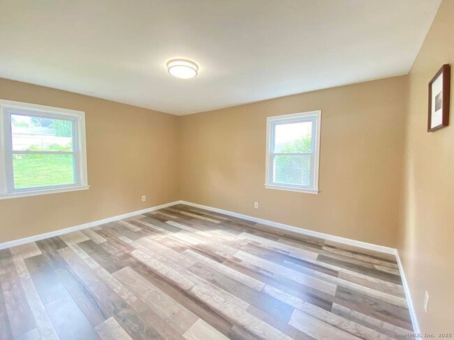 Building Photo - 28 Grove Pl