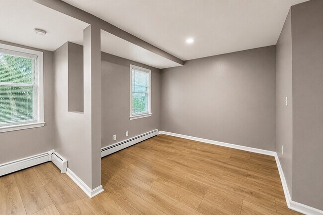 Building Photo - 128 Trenton St