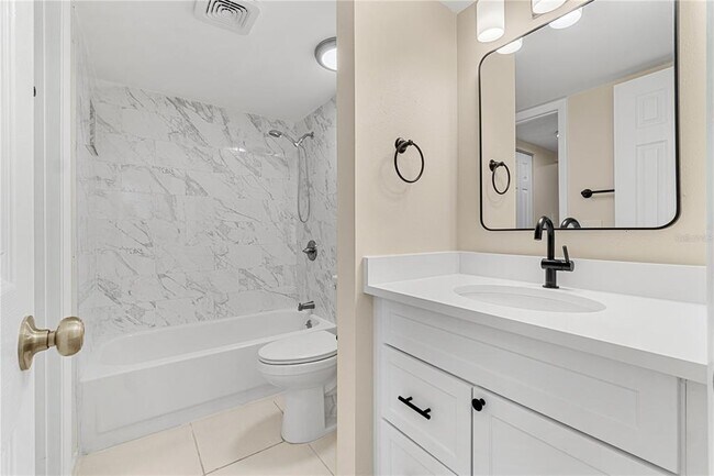 Building Photo - 2073 Skimmer Ct