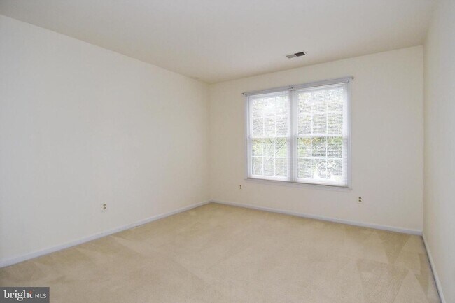 Building Photo - Elegant Brick Colonial on Quiet Cul-de-Sac...