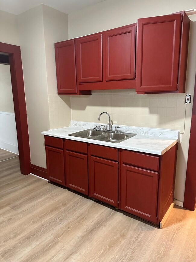 Building Photo - 297 Cedarwood Ter