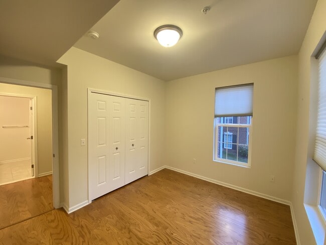 Building Photo - 958 W Summerfield Gln Cir