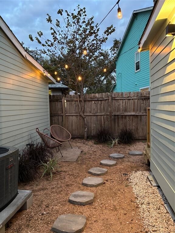 Building Photo - 3812 Fulton St