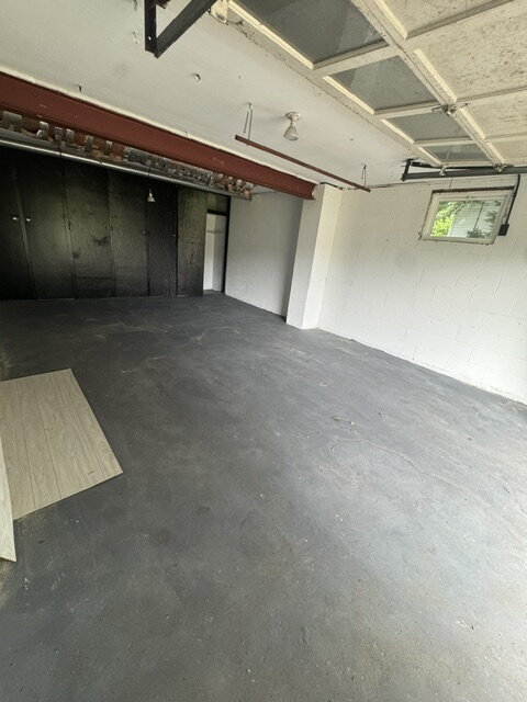 Building Photo - July Only: Submit your application this month and pay a reduced application fee of just $32. Reno...
