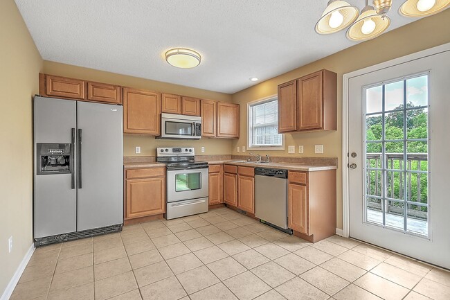 Building Photo - 132 Amanda Ln