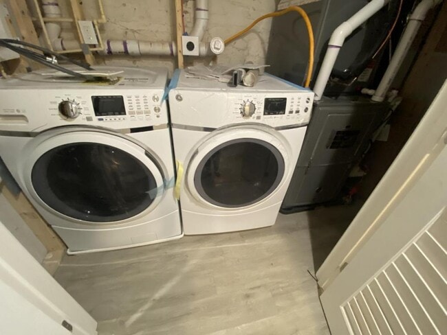 Building Photo - 3436 Leverton Ave