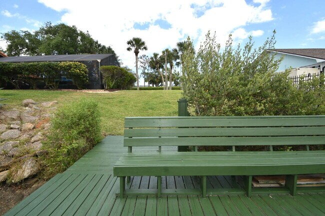 Building Photo - Absolutely adorable 3 bedrooms 2 bath Cana...