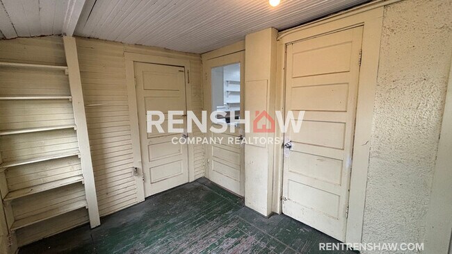 Building Photo - 1980 Snowden Ave