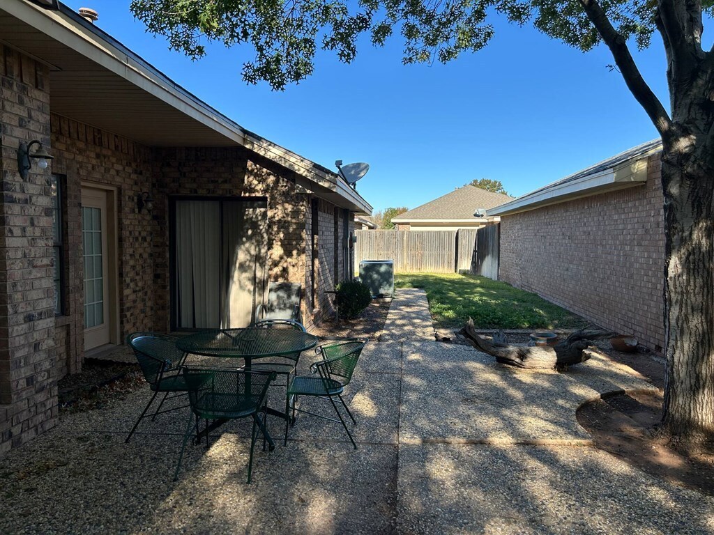 Building Photo - 33 Cibola Ct