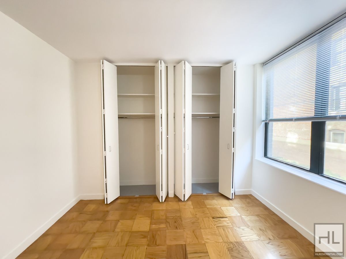 Building Photo - West 87th Street