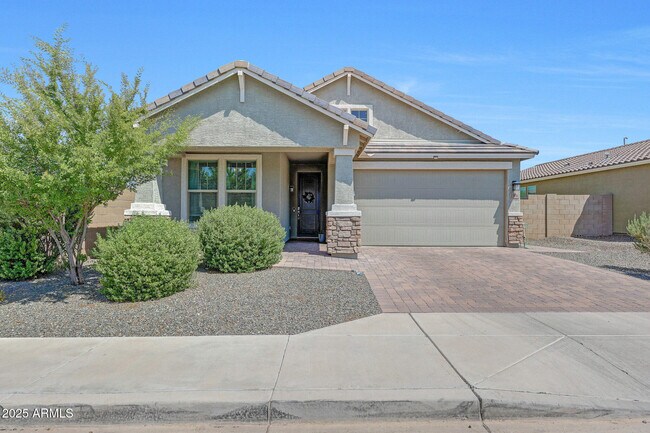 Primary Photo - 2306 E Branham Ln