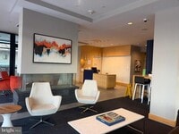 Building Photo - 1320 Fenwick Ln