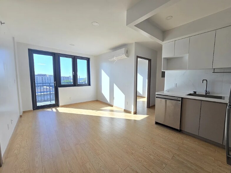 Building Photo - 6020 3rd Ave