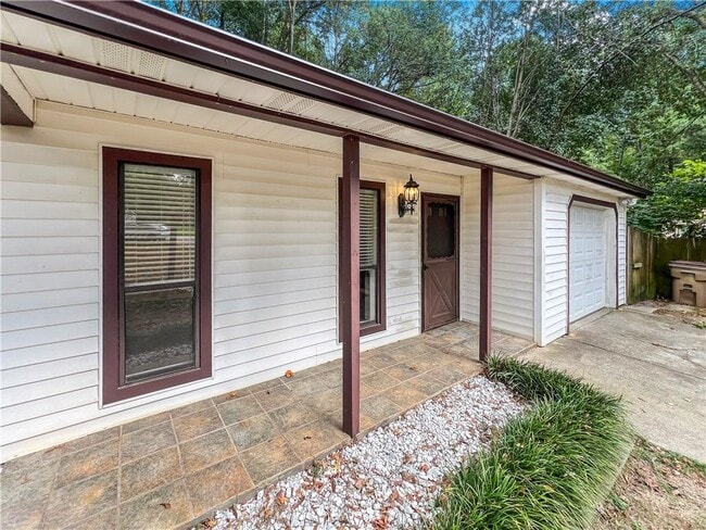 Building Photo - 2692 Post Oak Ct