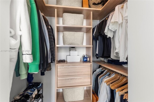 Building Photo - 501 NE 31st St