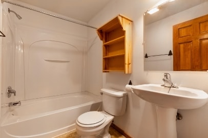 Building Photo - 619 Sandy Beach Court