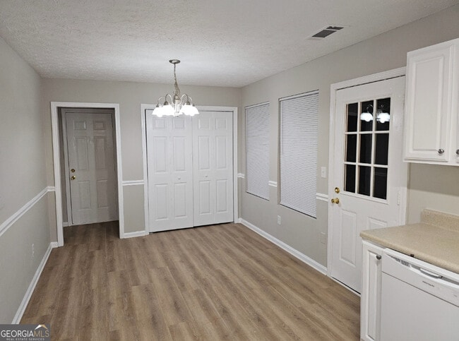 Building Photo - 210 Sabal Dr