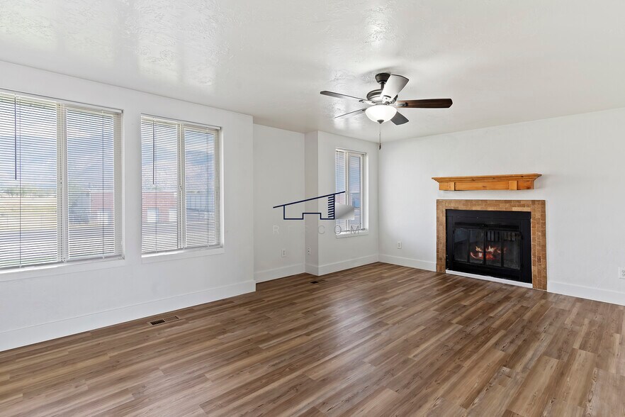 Building Photo - 1721 N 750 W