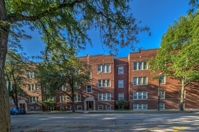 Building Photo - Pleasant Circle North