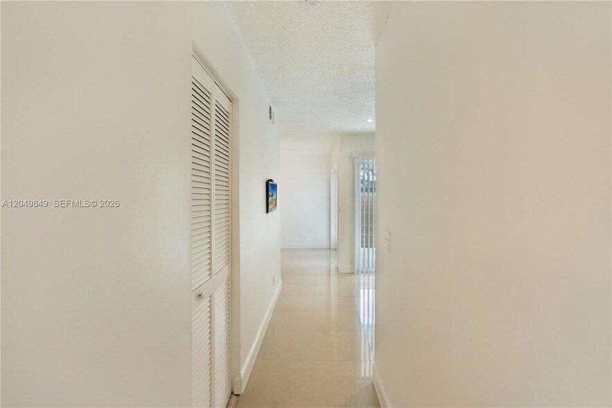 Building Photo - 9587 SW 148th Avenue Cir S