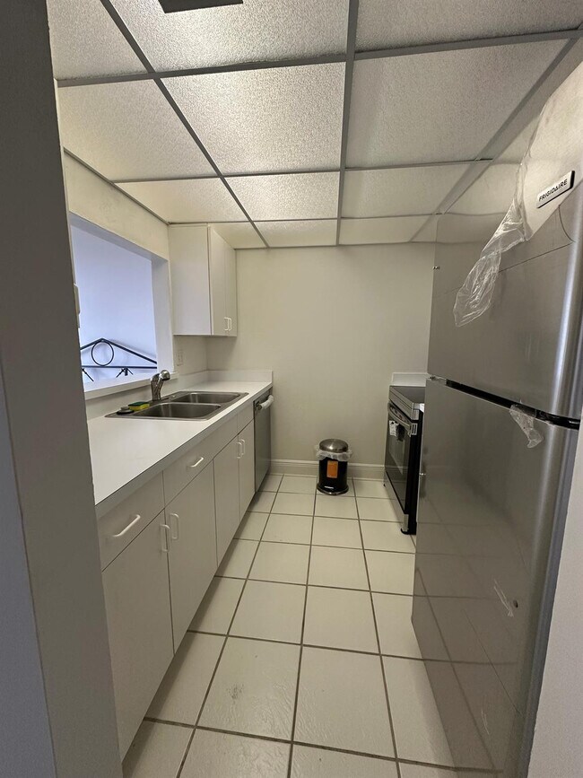 Building Photo - 777 S Federal Hwy