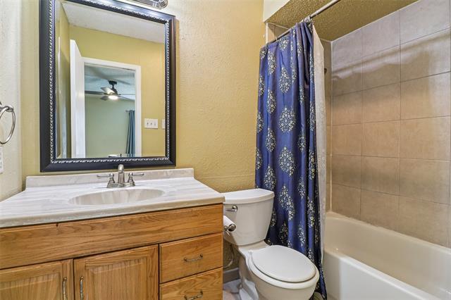 Building Photo - 2622 Briar Hill Dr