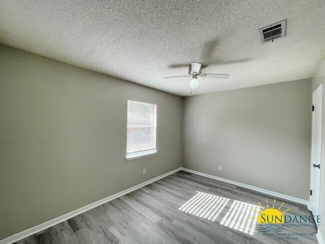 Building Photo - Great 2 bedroom in Fort Walton Beach!