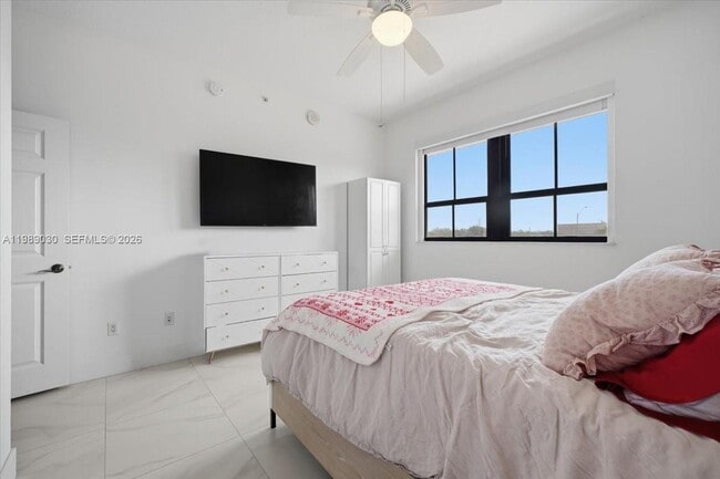 Building Photo - 8390 SW 72nd Ave