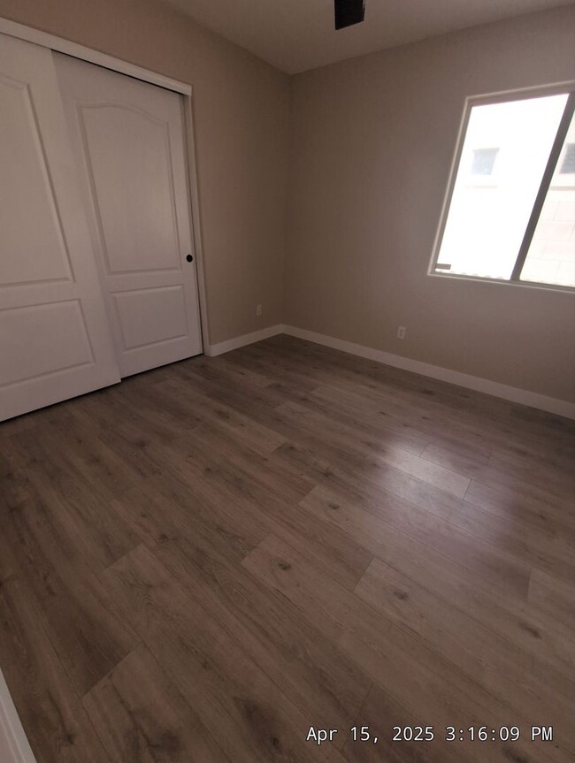 Building Photo - SPACIOUS and beautifully remodeled home! E...