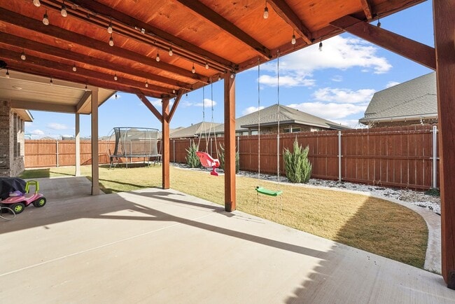 Building Photo - 602 Dupont Ct