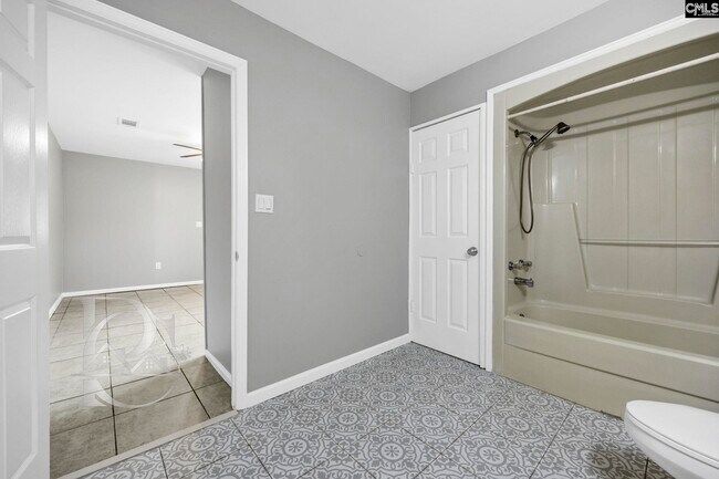 Building Photo - 1620 Long Shadow Ln