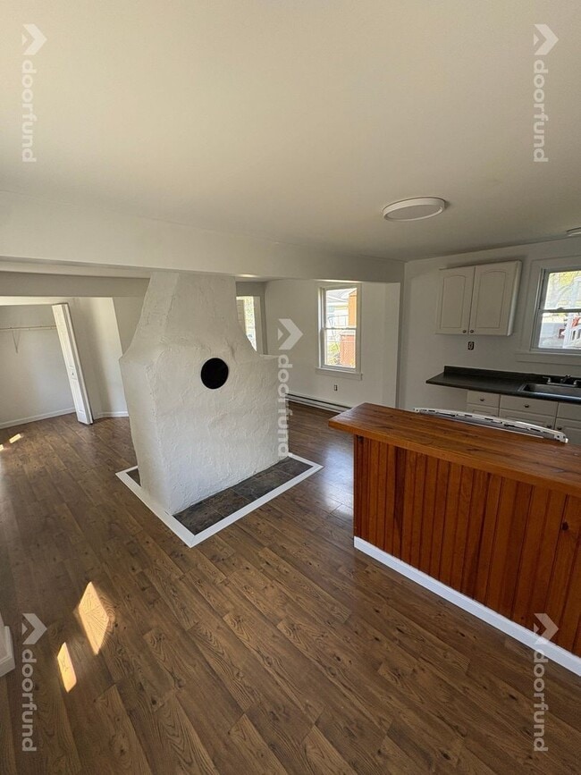 Building Photo - 50 Summer St