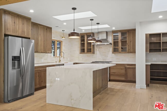 Building Photo - 3604 Stewart Ave