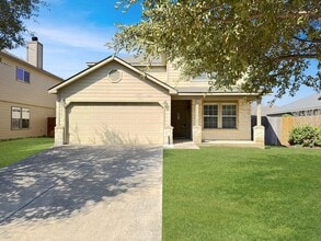 Building Photo - 8139 Ashwood Pointe