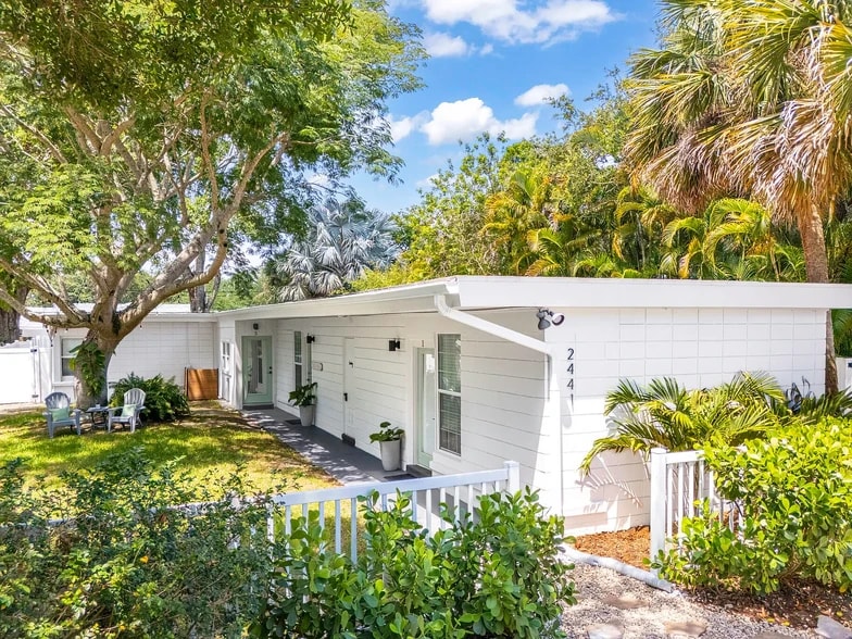 Building Photo - 2441 Granada Ave