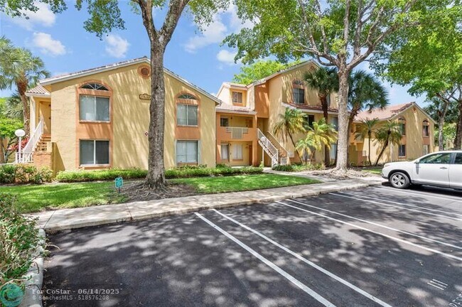 Building Photo - 1084 Coral Club Dr