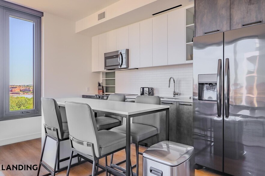 Building Photo - 632 Howard Rd SE