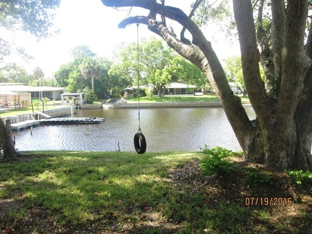 Building Photo - Canal Front Home in Ormond Beach