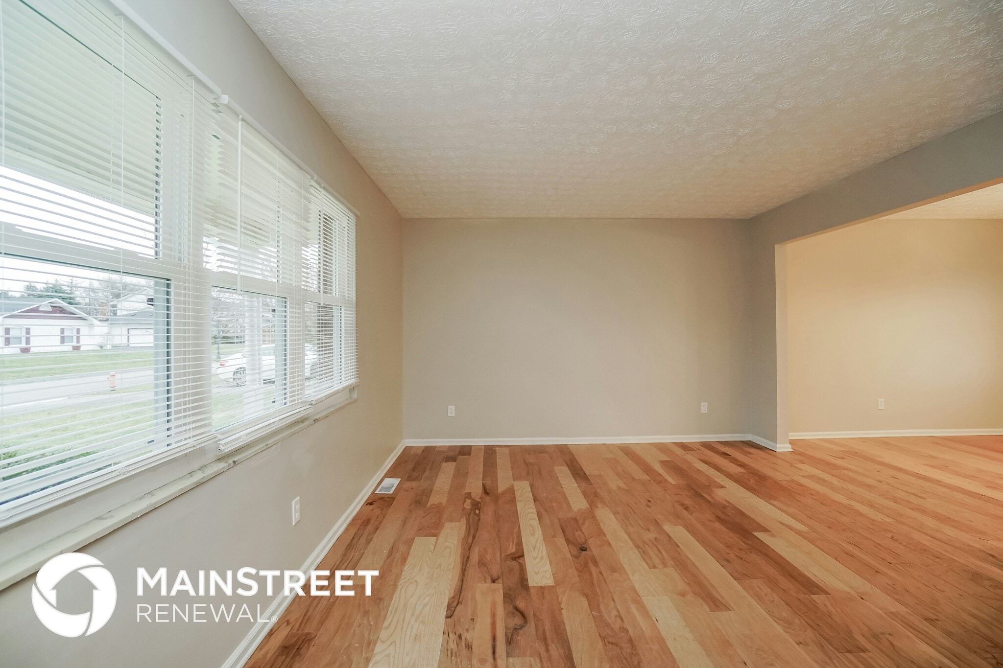 Building Photo - 2695 Kenview Rd S