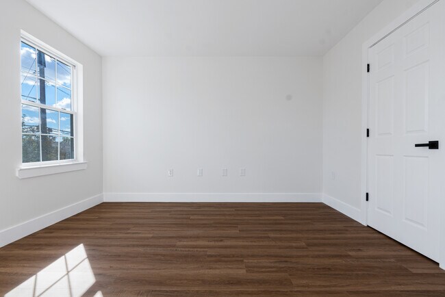 Building Photo - 94 Irvine Turner Blvd